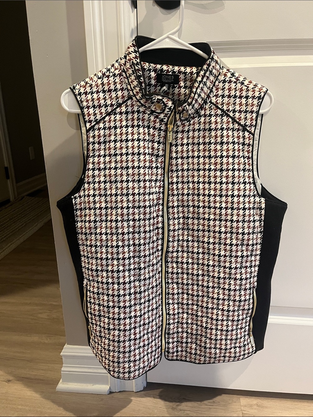 Jones New York Black, White & Brown Houndstooth Zip-Front Vest